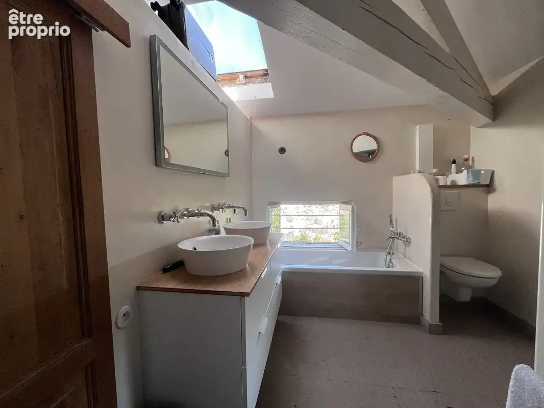 Coup de cur :Appartement en dernier étage d'une maison de maître, vue dégagée, jardin & dépendance - photo 7