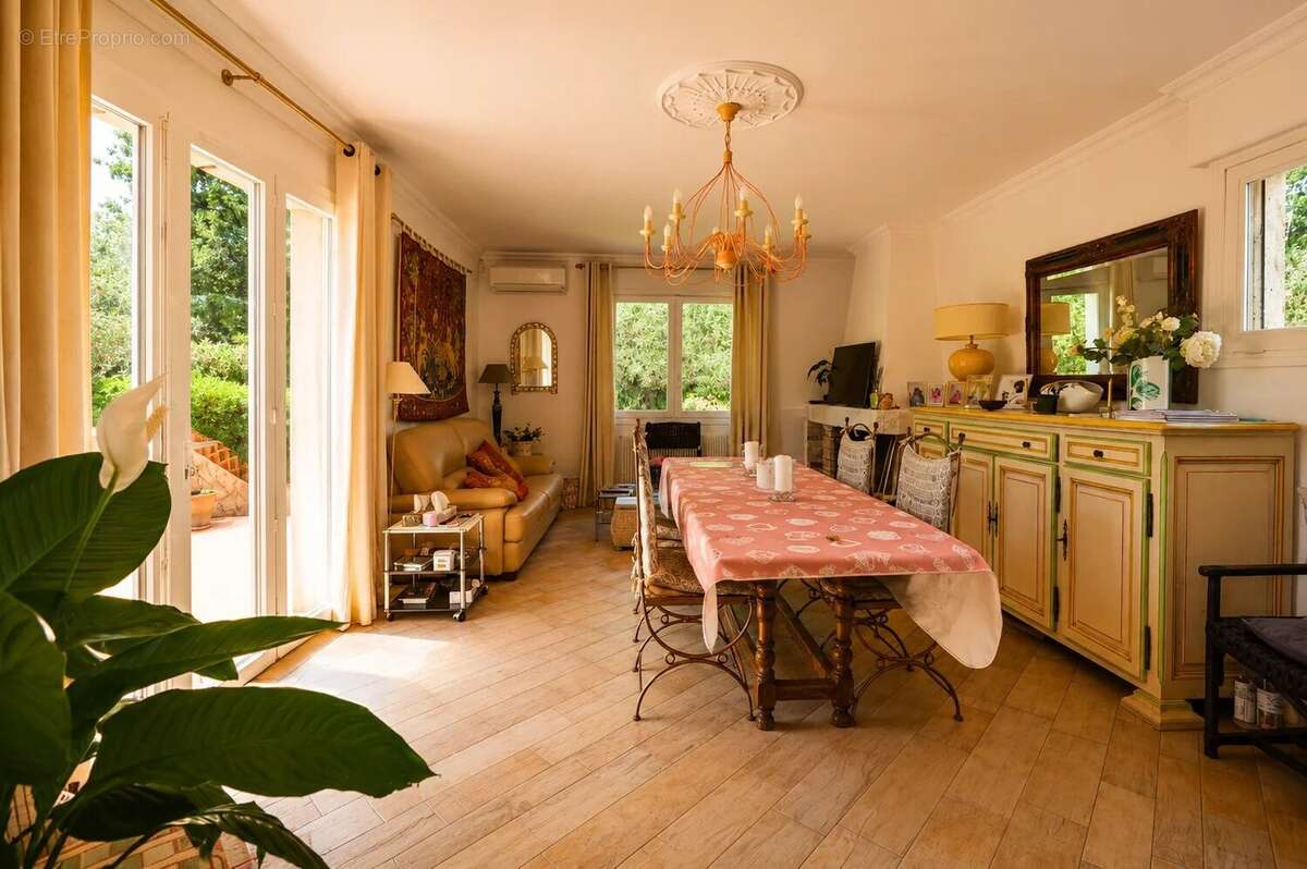 Maison à OPIO