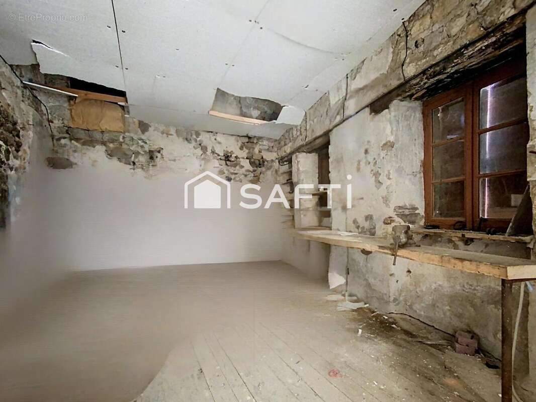 Maison 200 m² à Saint-Felicien  - photo 5