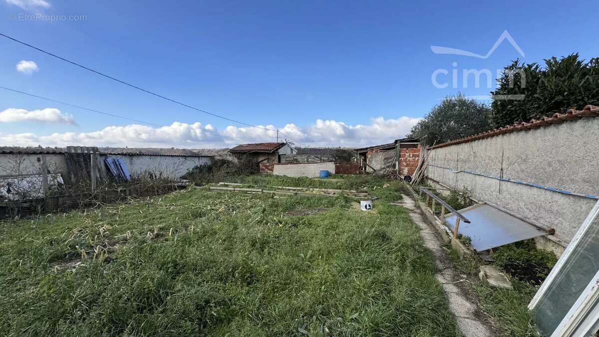 Maison à SAINT-BARTHELEMY-DE-VALS