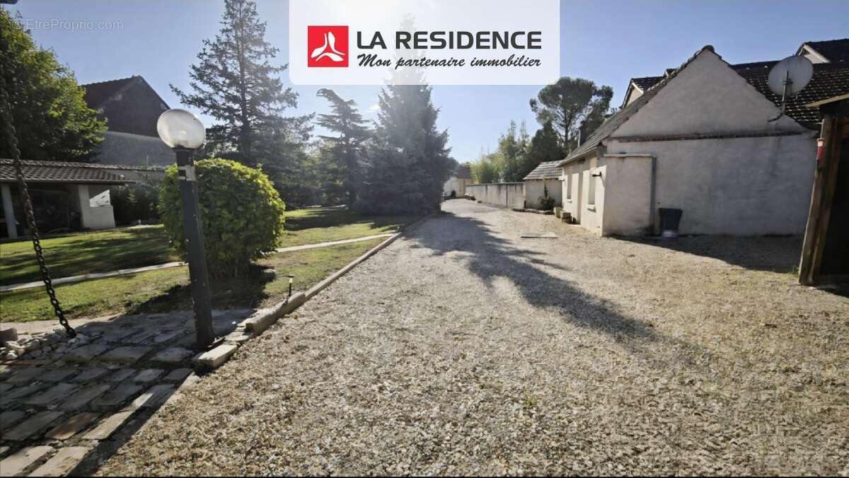 Maison 200 m² à Anet  - photo 7