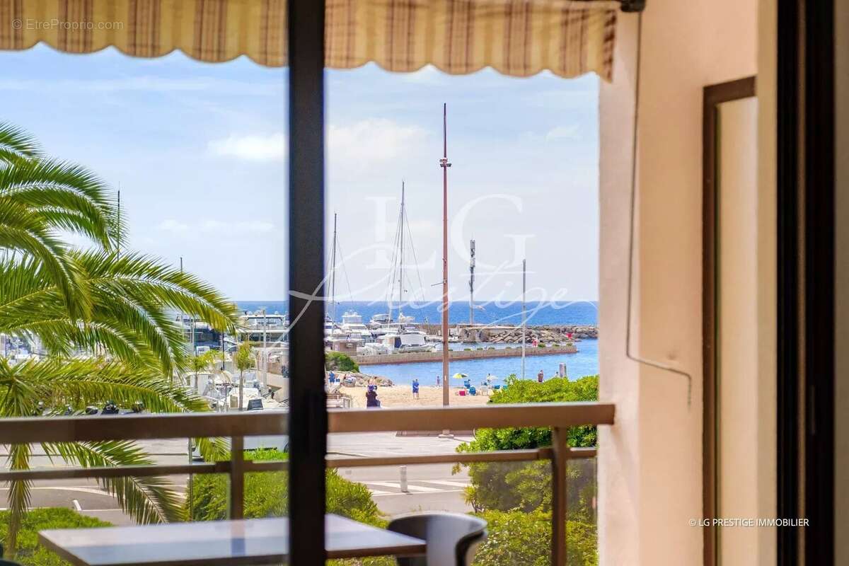 Appartement à MANDELIEU-LA-NAPOULE
