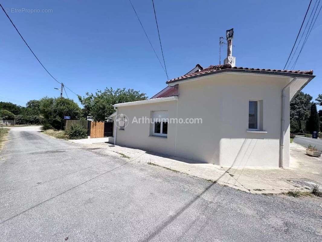 Maison à VIELMUR-SUR-AGOUT