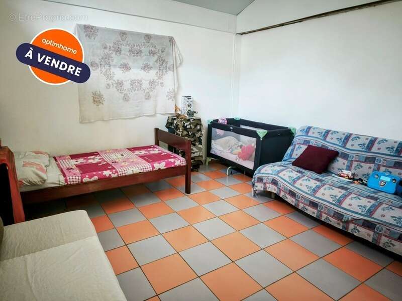 Maison à SAINT-LAURENT-DU-MARONI