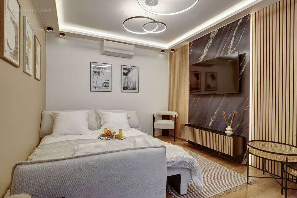 Appartement à PARIS-10E