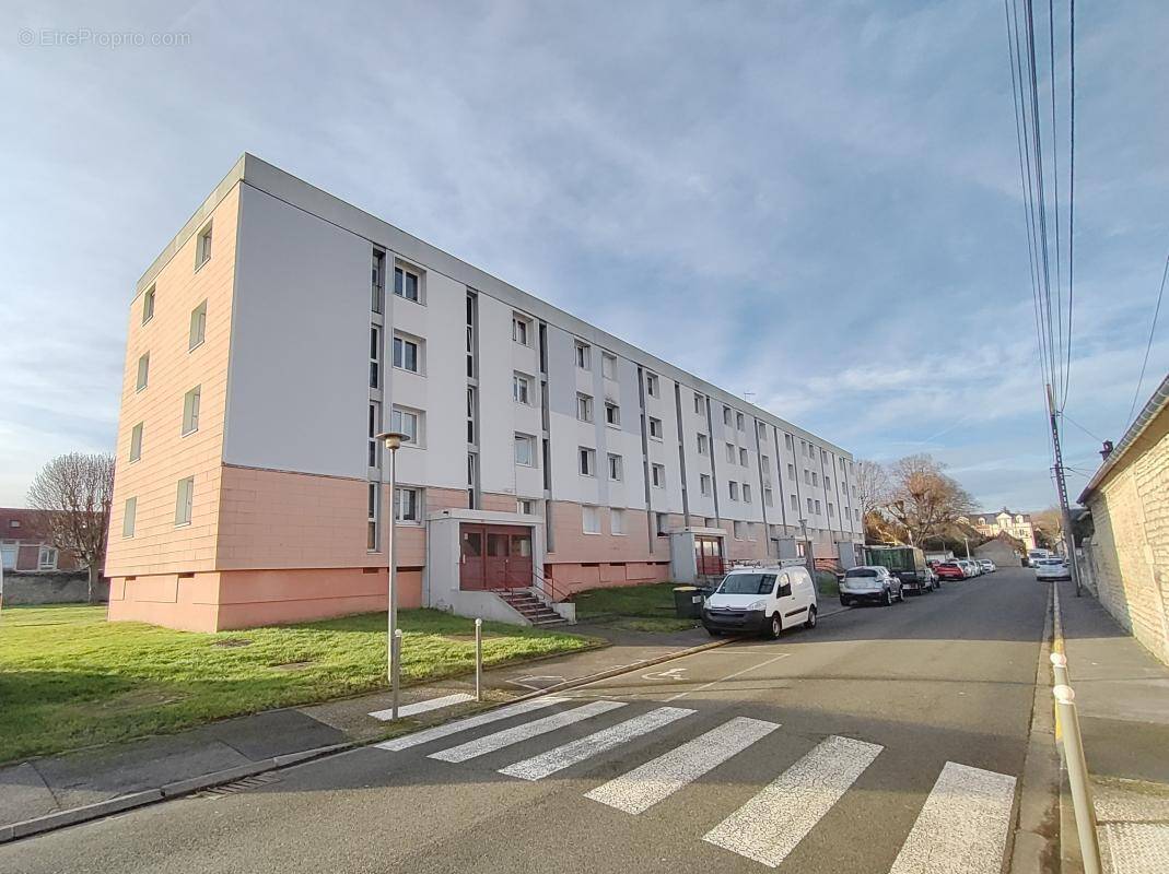 Appartement à MOUY