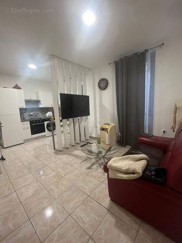 Appartement à MARSEILLE-3E