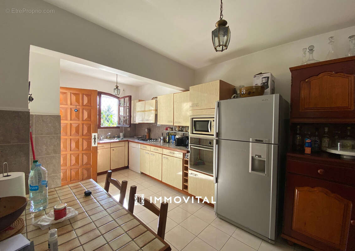 Maison à CAPESTERRE-BELLE-EAU