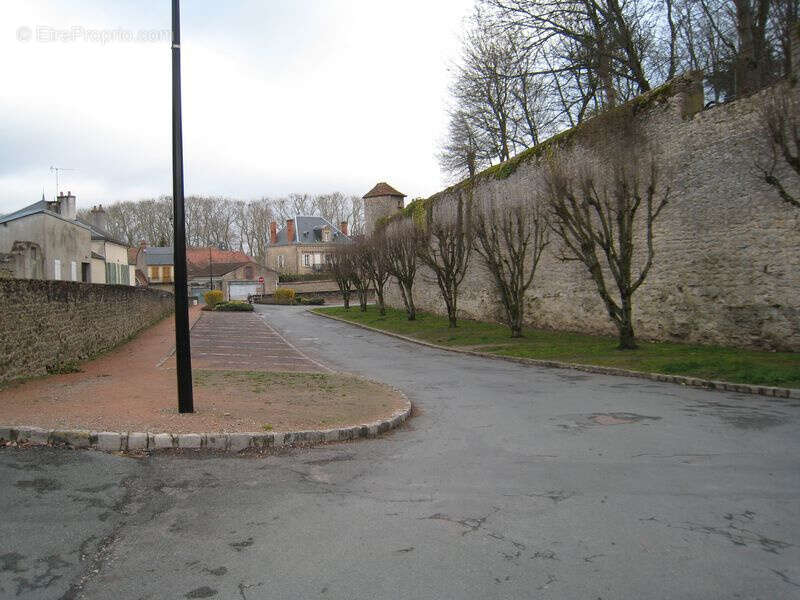 Commerce à DECIZE