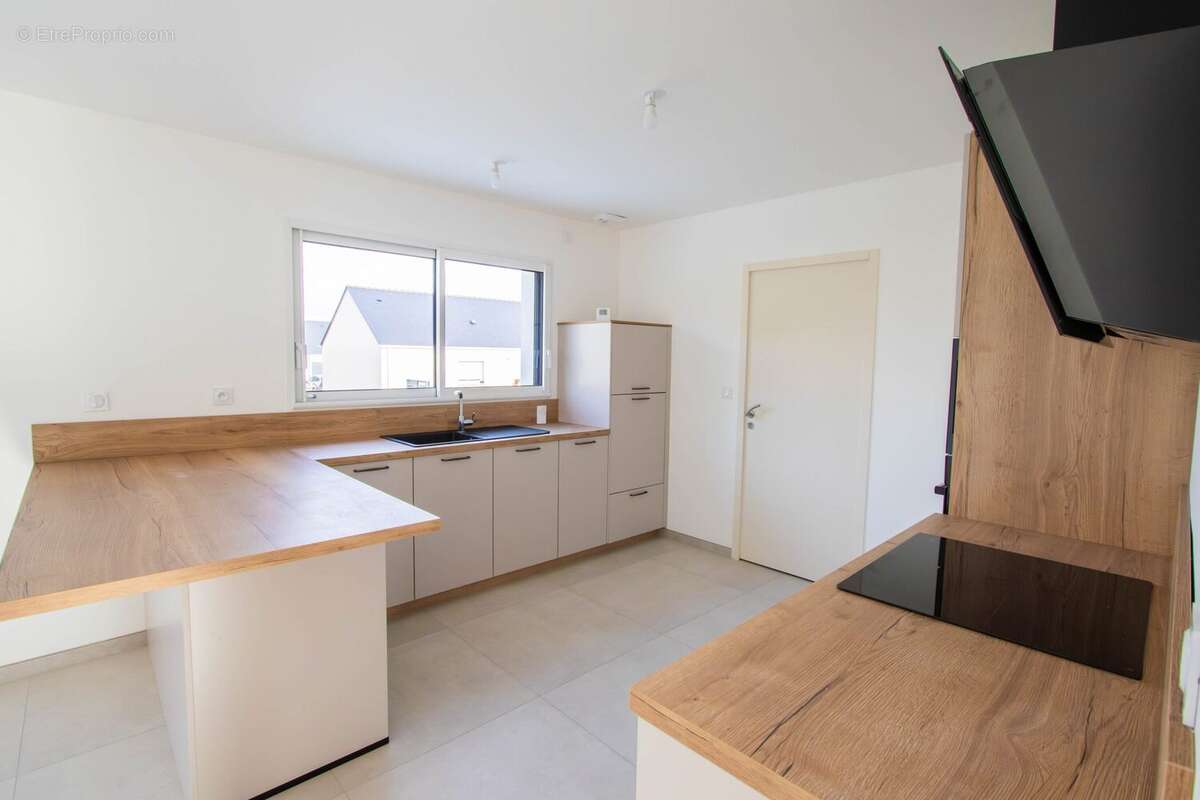 Maison à CHAMP-SUR-LAYON