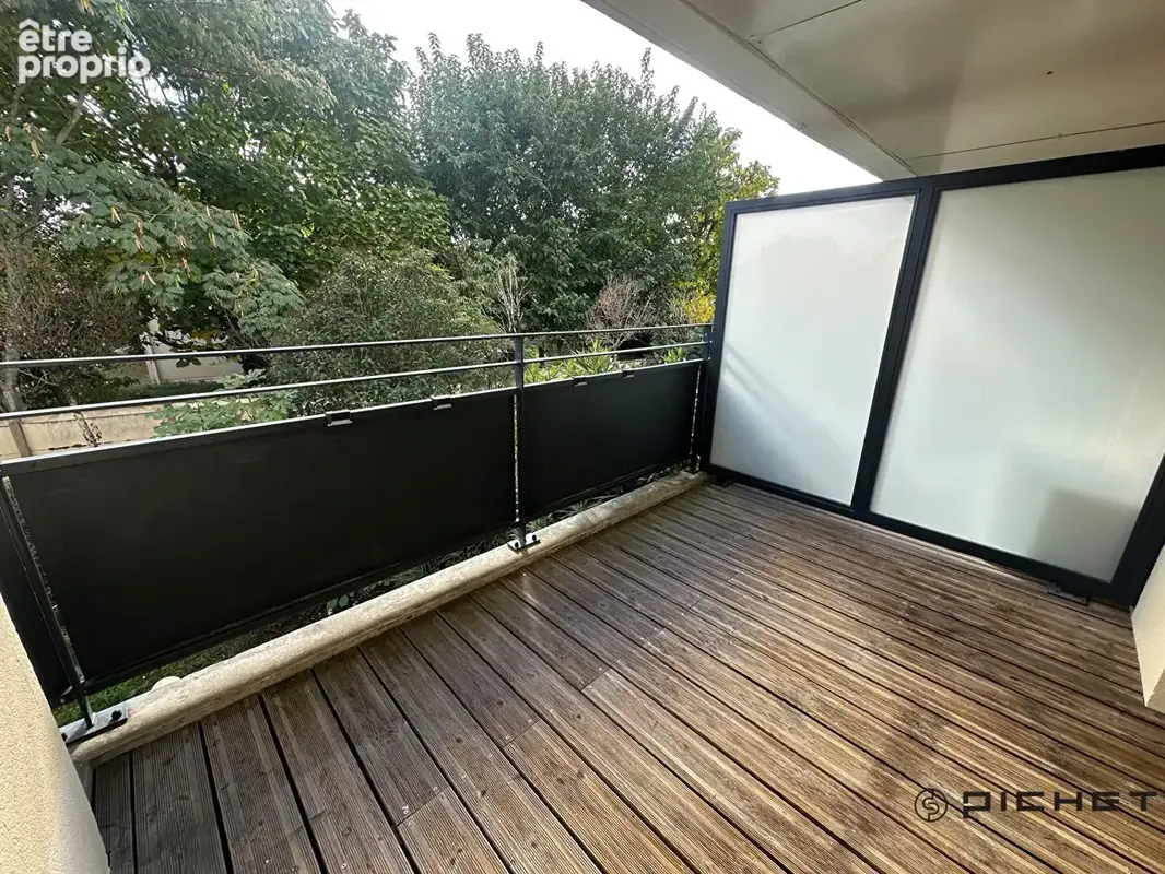 À Vendre Pessac Noès Appartement T3 avec Terrasse et Parking - photo 3