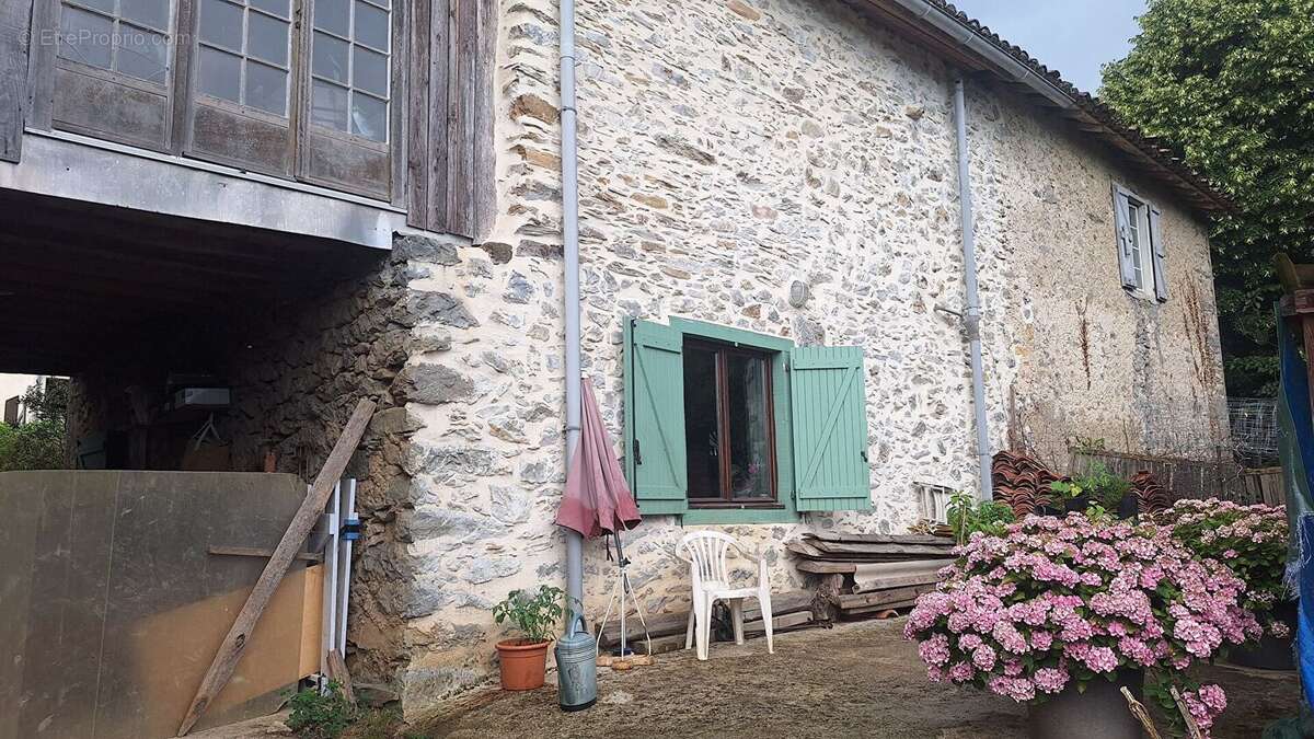 Petite propriété équestre  sur 3800 m² - photo 2