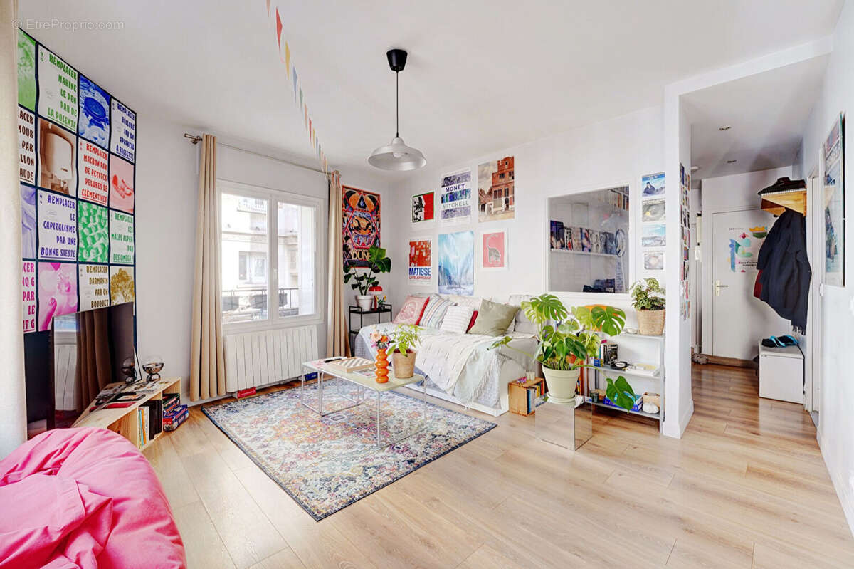 Appartement à PARIS-18E