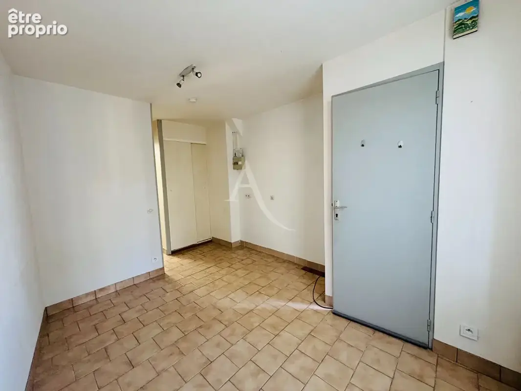 À vendre : maison divisée en 2 logements - quartier Belle-Beille à Angers - photo 10