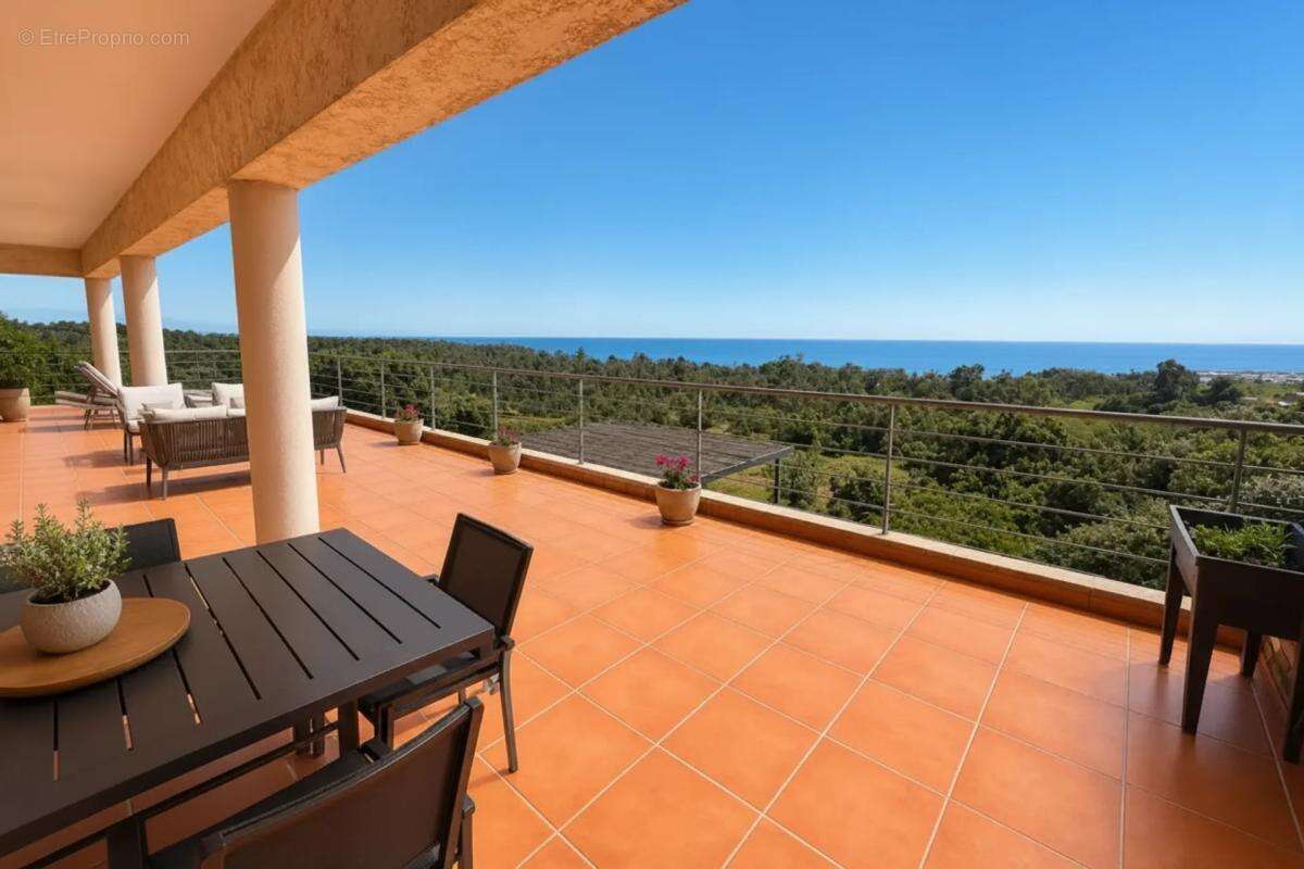 Maison de 8 pièces de 234 m² à Sari-Solenzara - photo 2