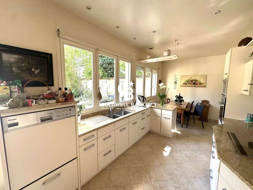 Maison à LE VESINET