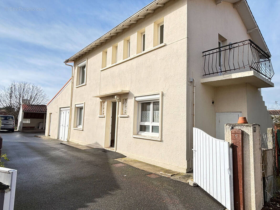 Maison à VAUX-SUR-MER