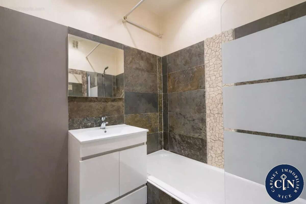Appartement 47 m² à Nice  - photo 9