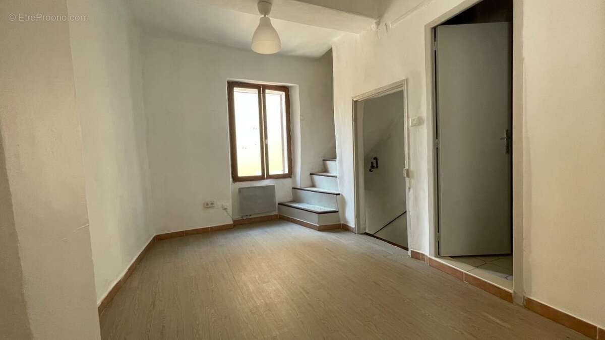 Maison de village avec terrasse à vendre 4 pièces TRETS (13) - photo 10