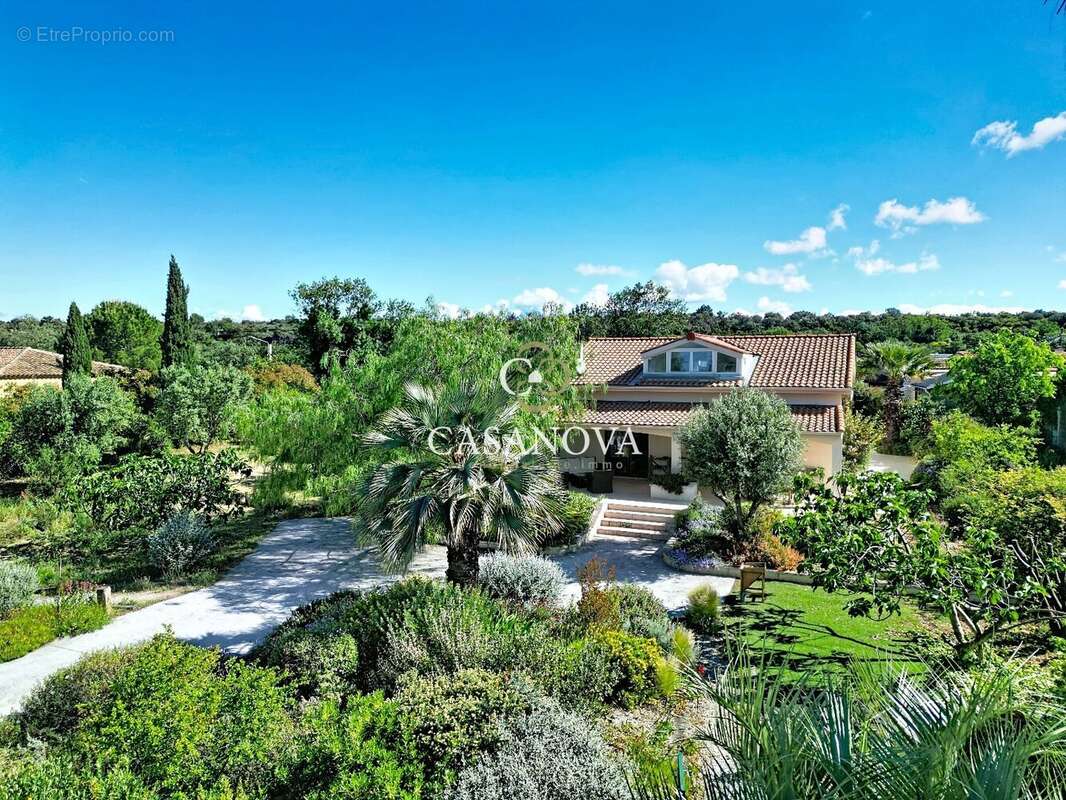 Villa à vendre à Laurens avec grand jardin paysager - photo 2