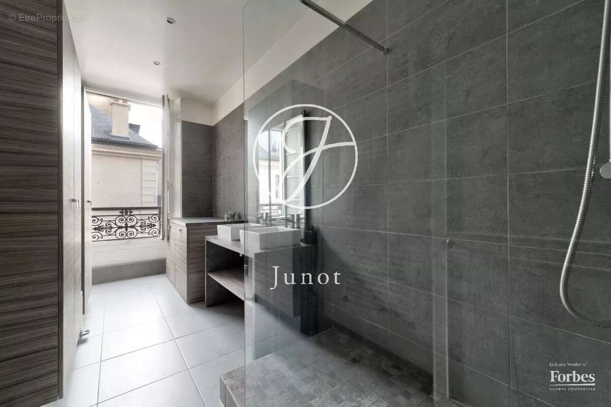 Appartement à VERSAILLES