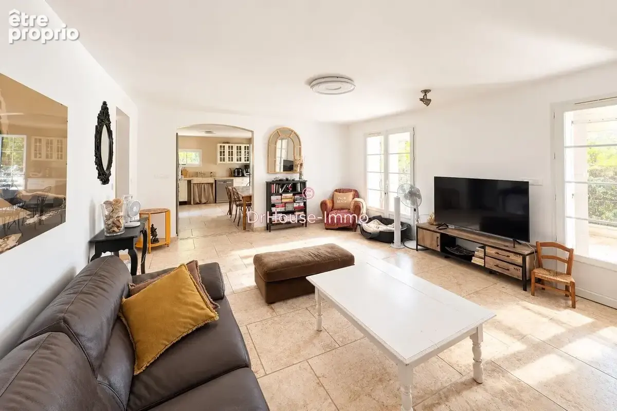 Maison 10 pièces 274 m² à vendre à Morieres-Les-Avignon (84310) - photo 8
