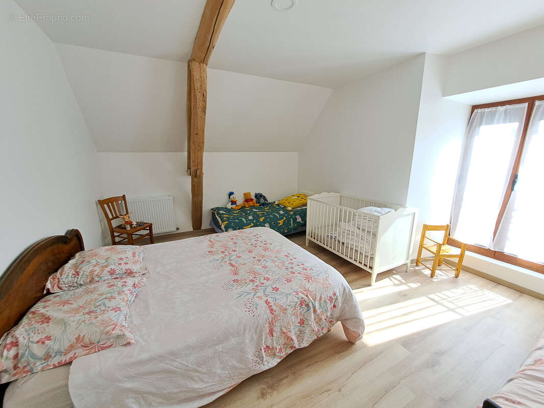 Maison à PONT-SUR-YONNE