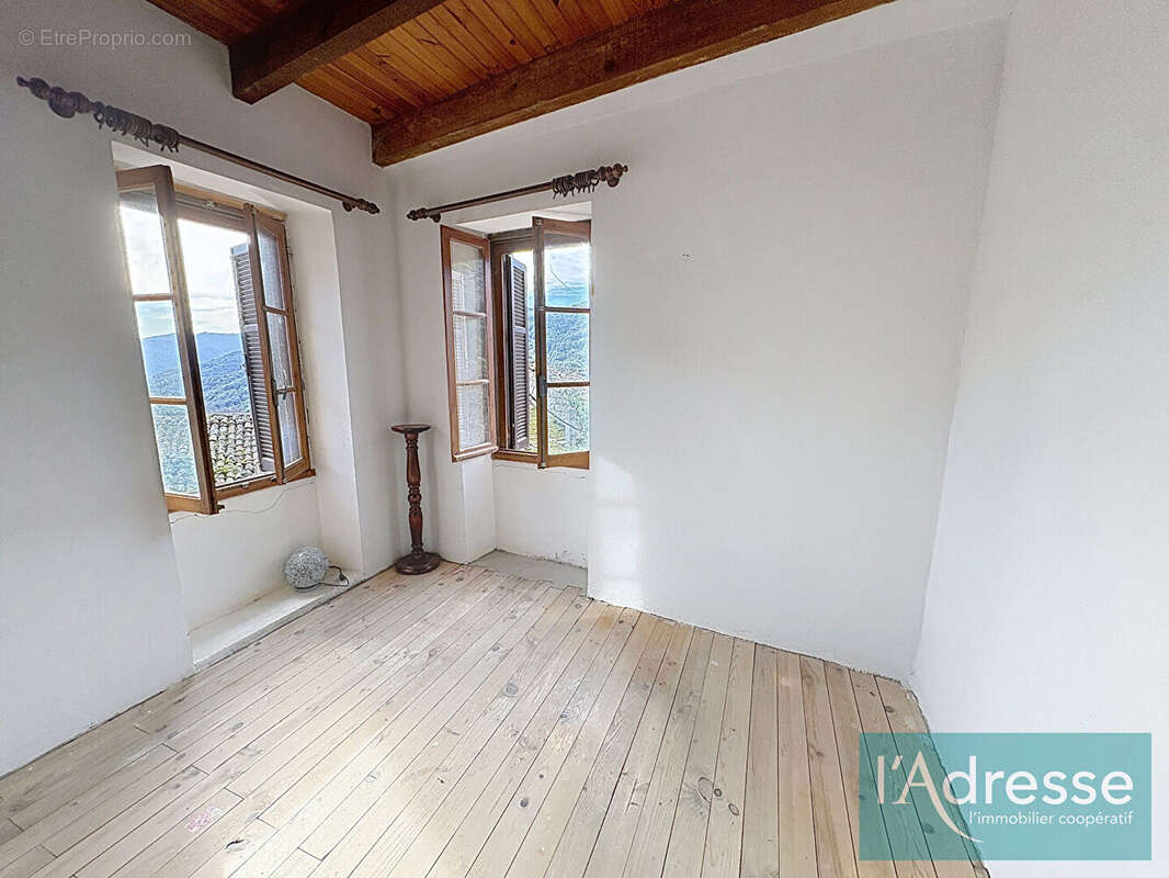 Maison de village - Guarguale - 6 pièces 117 m2 - photo 5