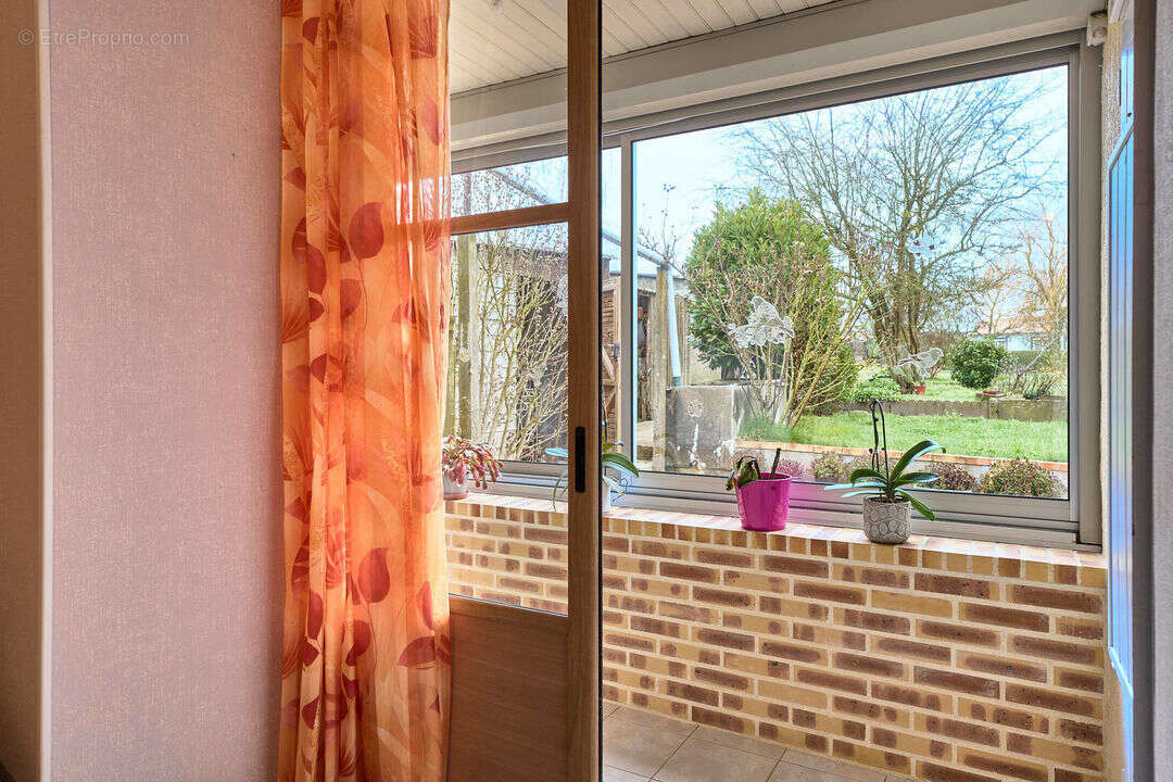 Maison avec suite parentale - Maison à SAINT-QUENTIN-EN-MAUGES