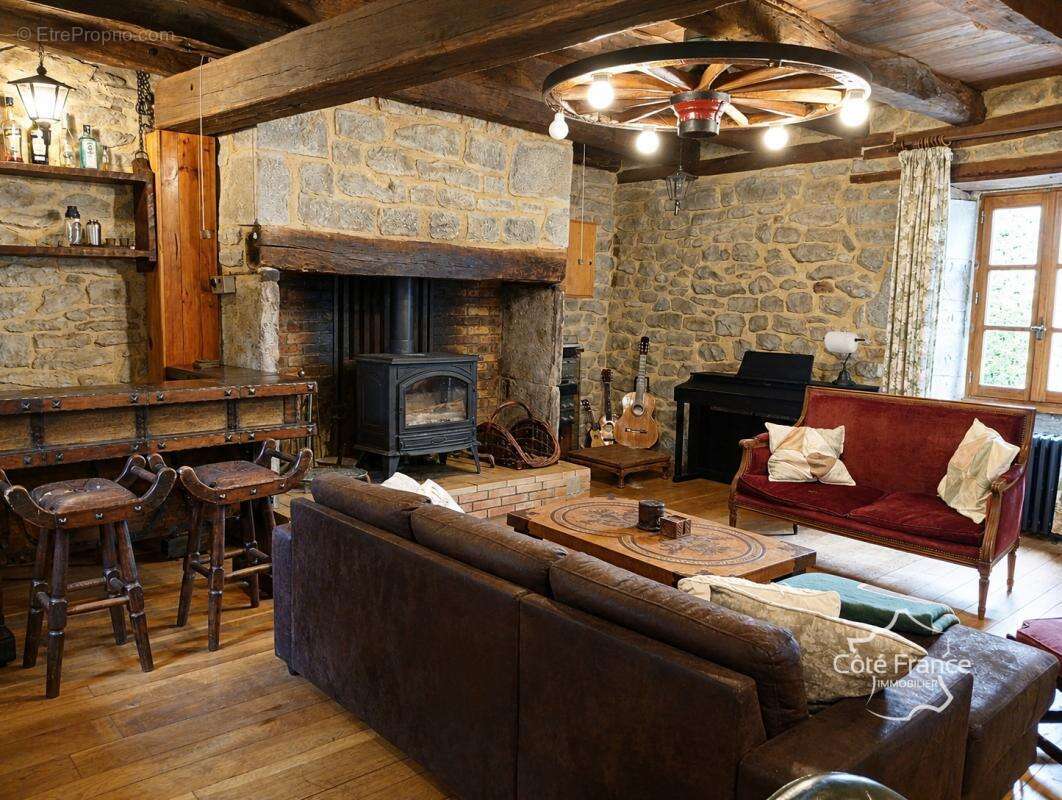 Propriété de charme en pierre avec piscine et grange authent - photo 10