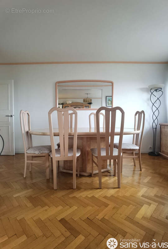Appartement à COURBEVOIE