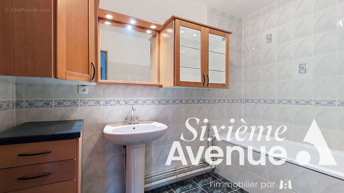 Appartement Saint Priest 5 pièce(s) 98m² - photo 7