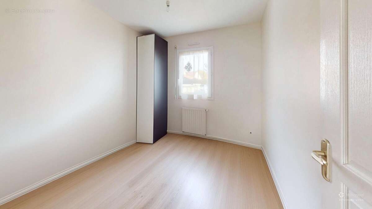 Maison à CHICHEBOVILLE