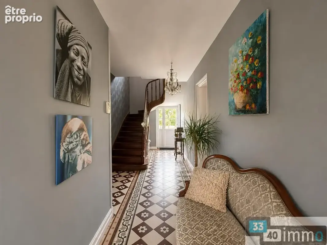 Maison de maitre de 194 m2 a salles - photo 9