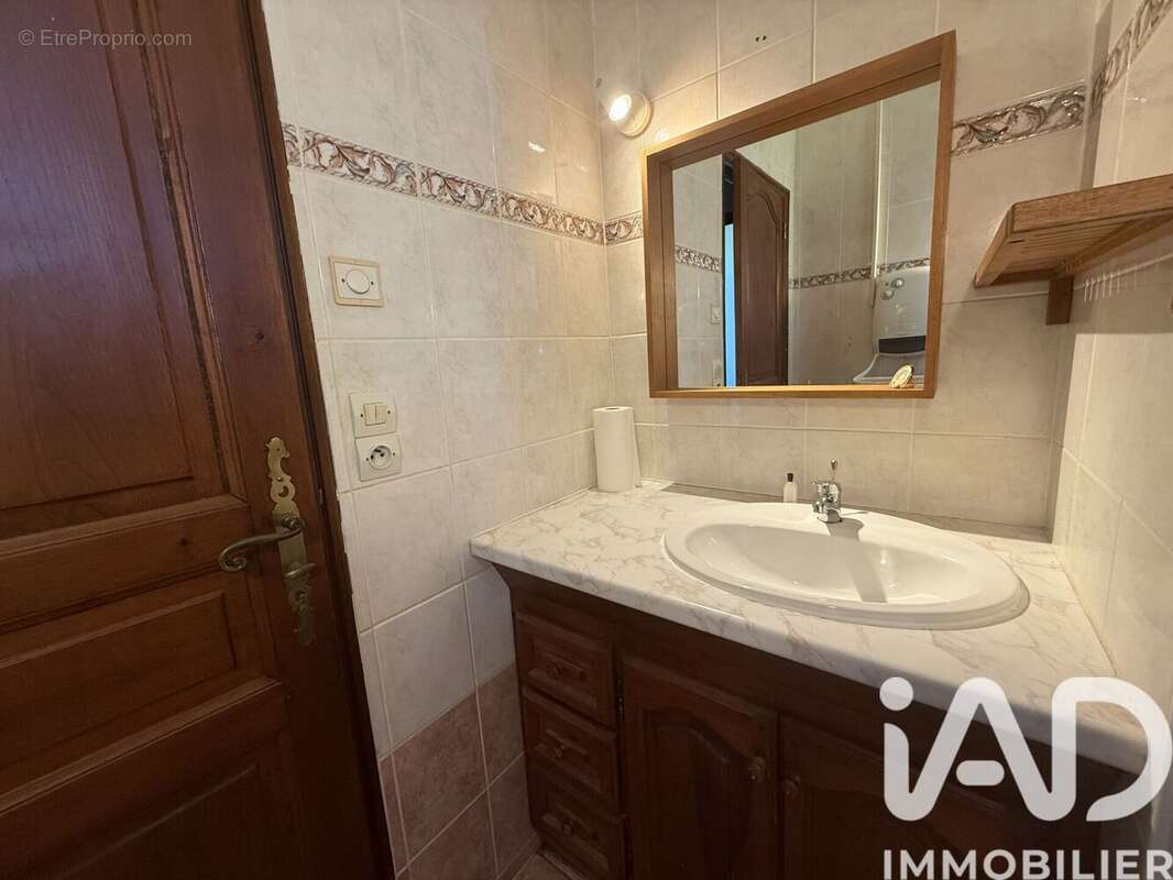 Maison 100 m² à Saint-Aubin-De-Lanquais  - photo 8