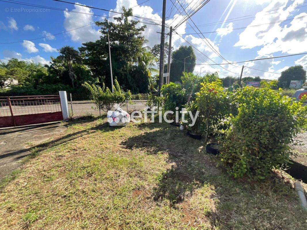 Maison 74 m² à Ducos  - photo 8