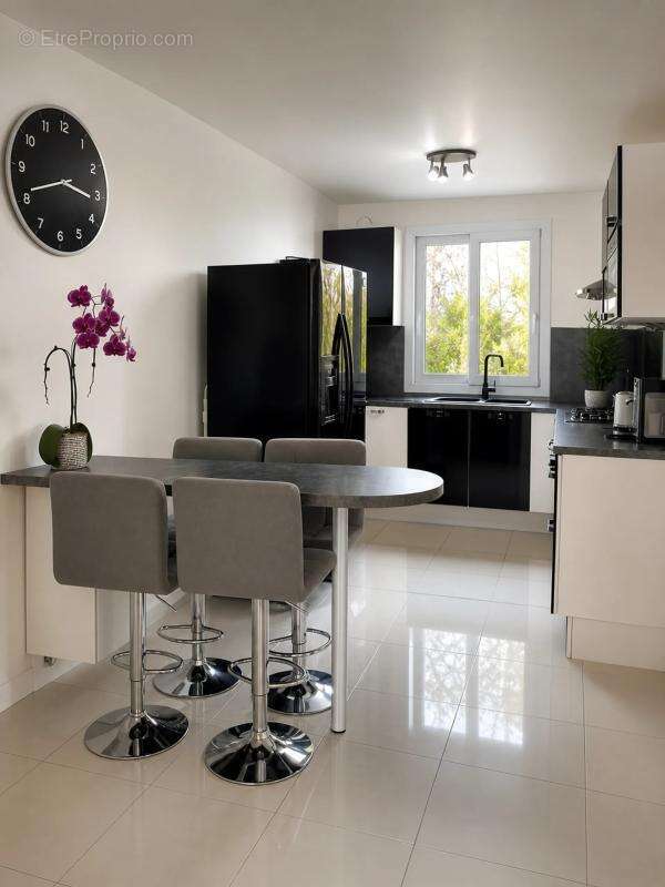 Maison de 7 pièces de 150 m² à Saint-Brice - photo 5