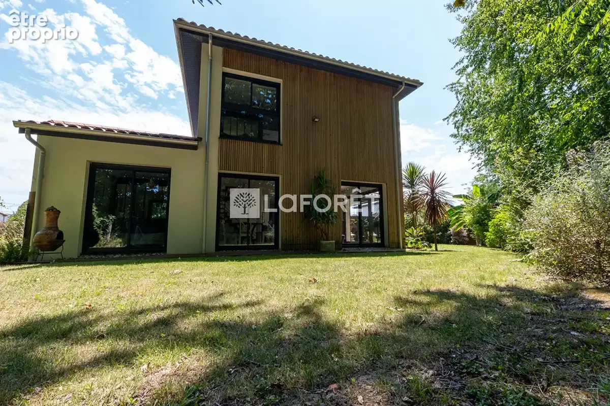 Maison 6 pièces - 118 m²  -  Anglet - photo 7