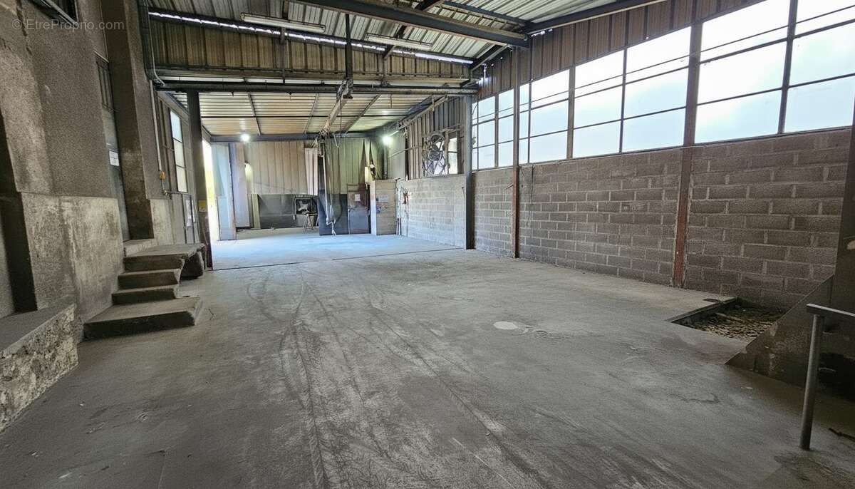 Commerce à LA PELLERINE