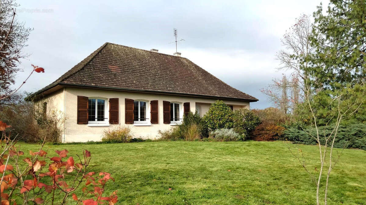 OVERVIEW - Maison à NOUIC