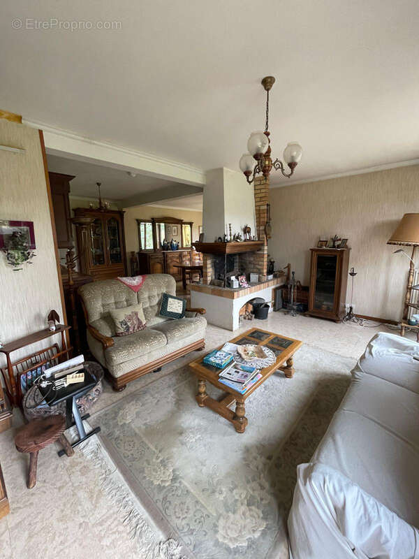 Maison 170 m² à Bazemont  - photo 3