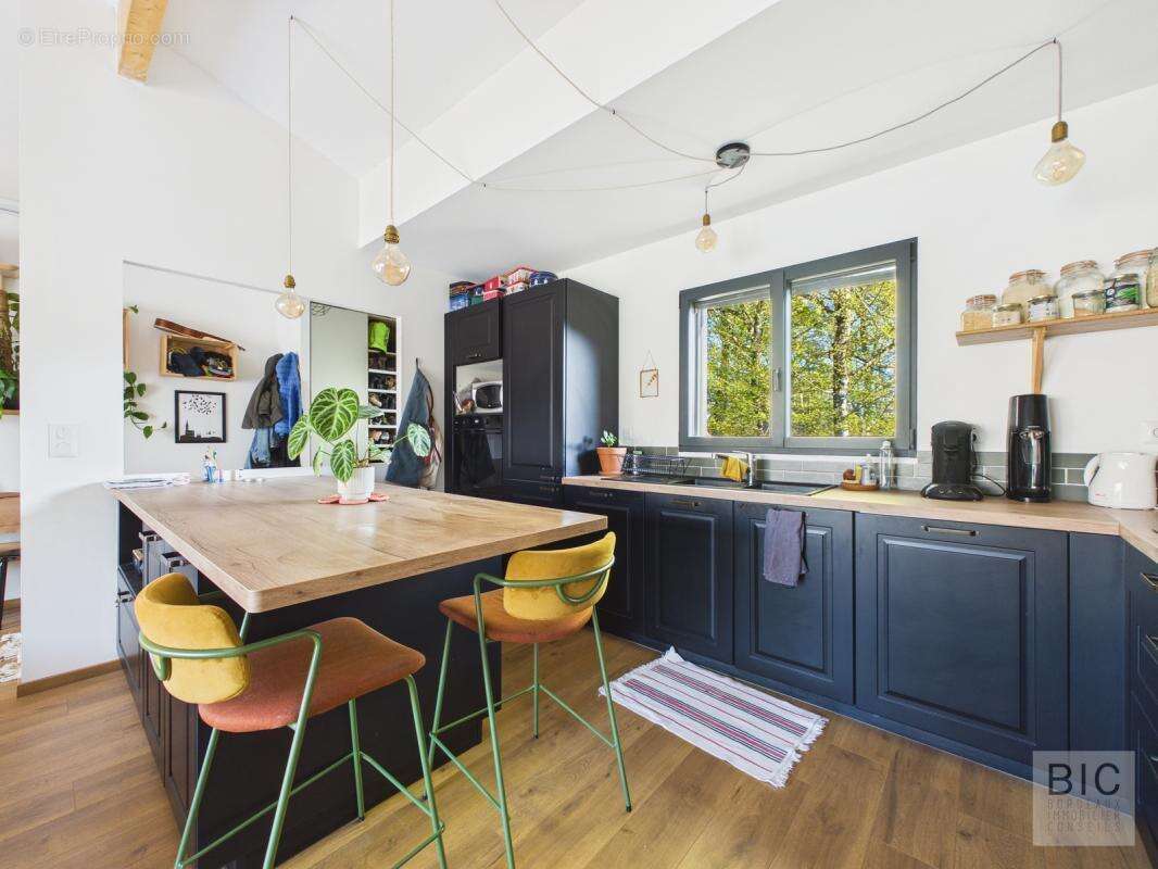 A vendre maison état neuf en bois avec jardin plein sud - photo 6