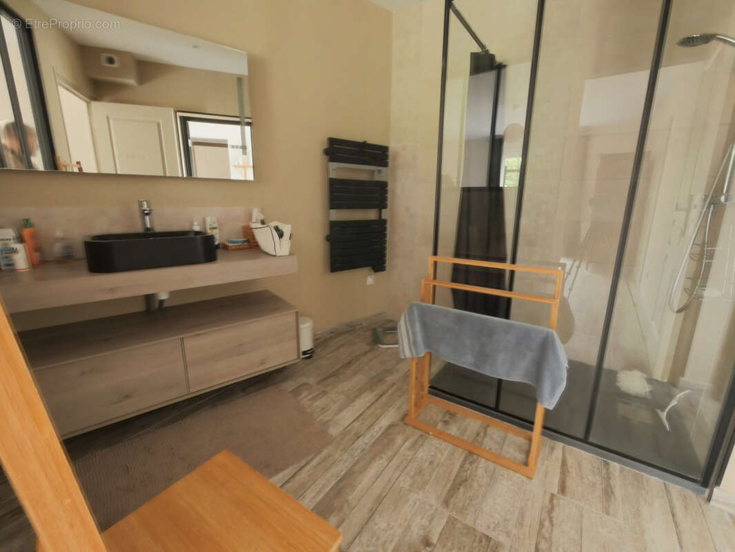 Maison à BERCHERES-SUR-VESGRE