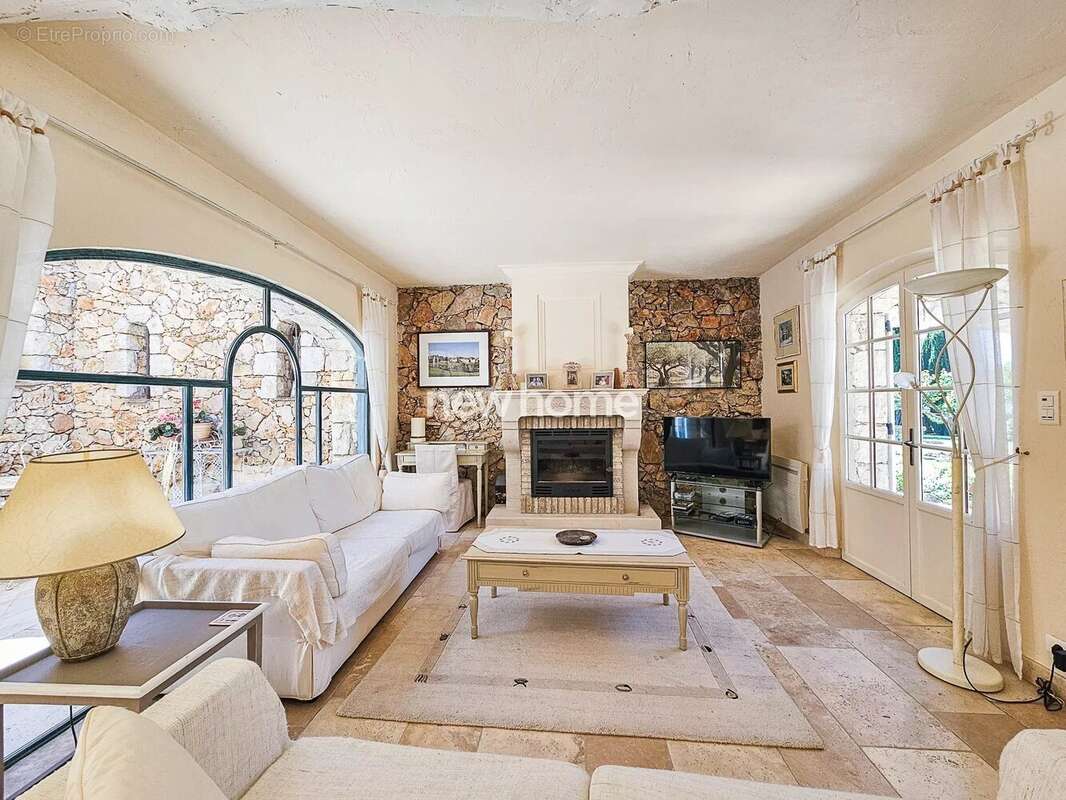 Maison à TOURTOUR