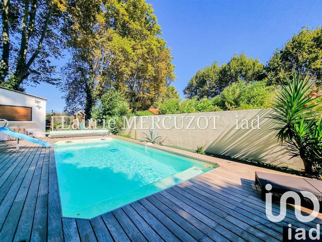 Maison 197 m² à Saint-Cyprien  - photo 5