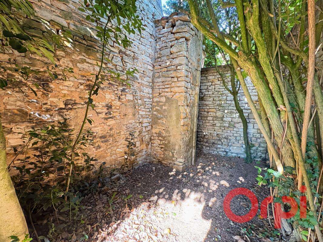 Maison à DUN-SUR-AURON