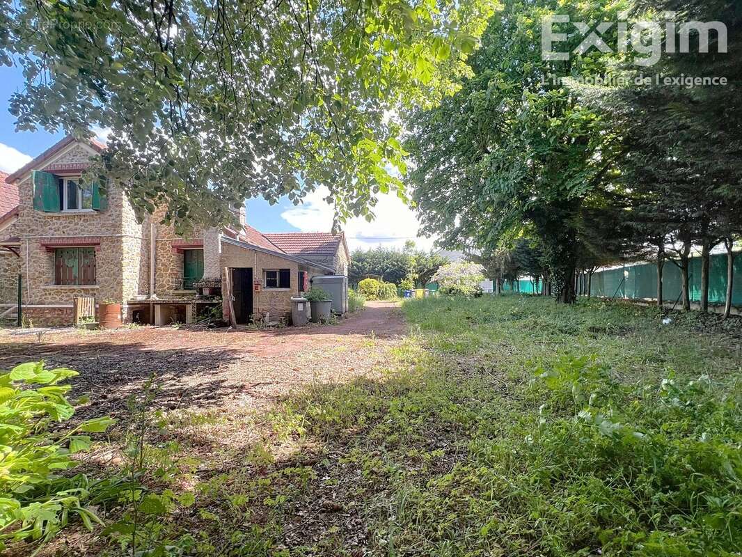 Maison à LIMEIL-BREVANNES