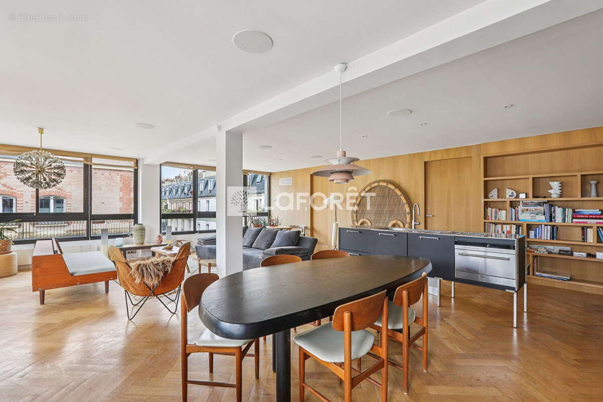 Appartement à PARIS-14E