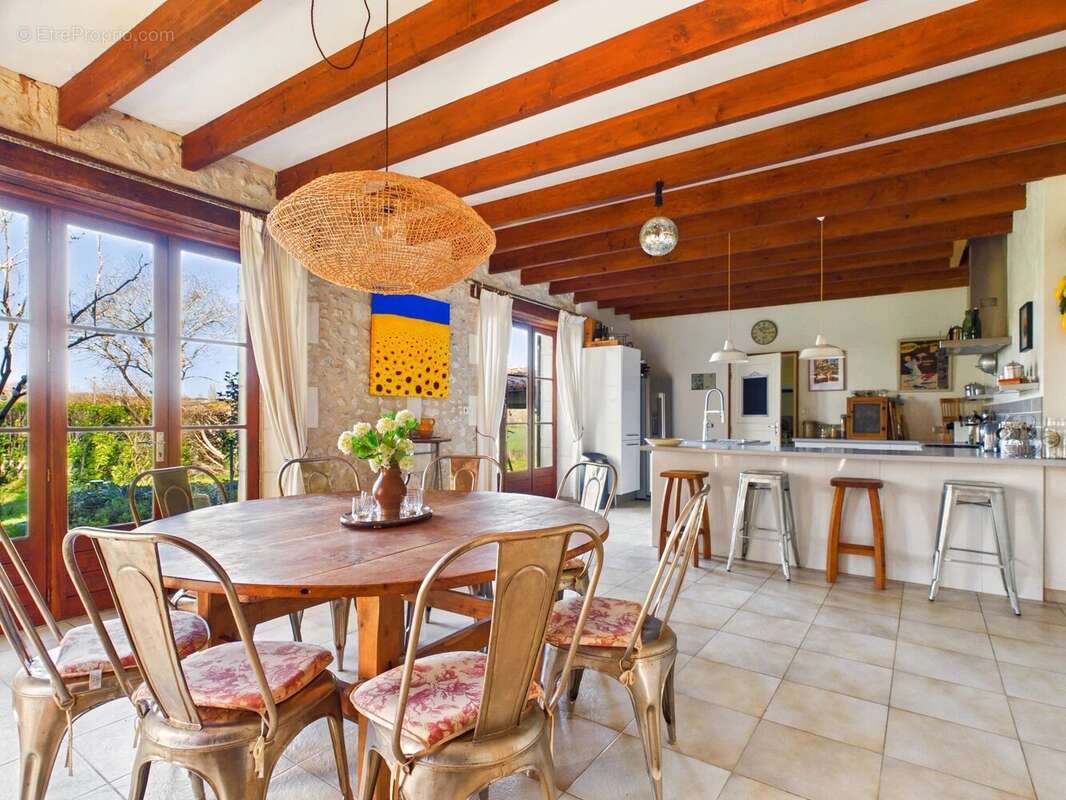 Maison à BOUTEILLES-SAINT-SEBASTIEN