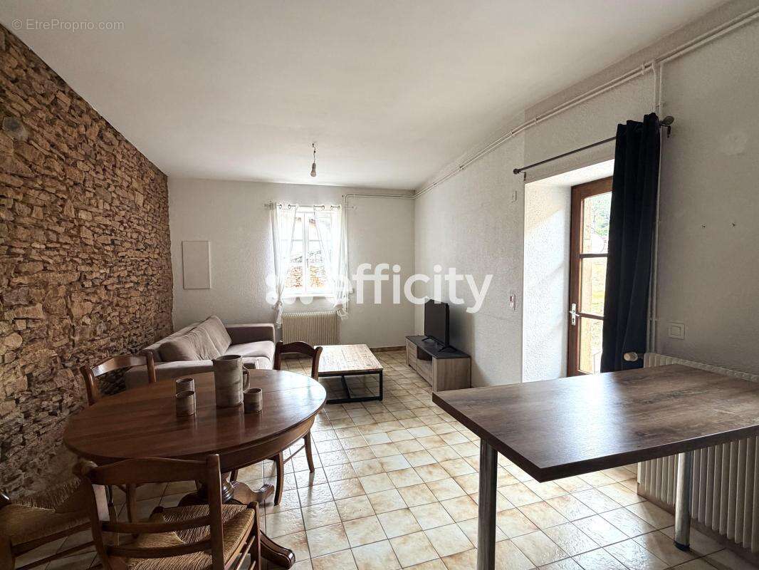 Appartement à COGNY